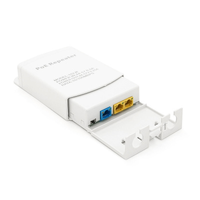 POE подовжувач-ділитель вуличний RITAR 1/2 ( 1 Вх -2 Вих, 10/100Mpbs POE ) 44-57V- 24W, Перемикач-100/250метрів, BOX 140x100x35mm, White